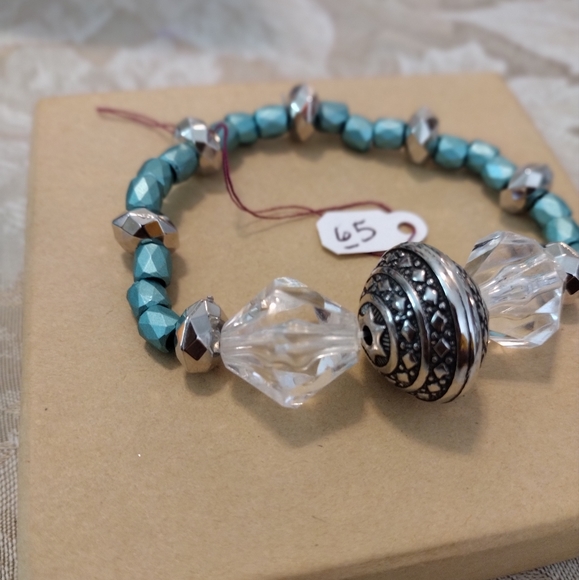 Artemis's Gems custom-made bead bracelet with large engraved metal charm - Picture 2 of 3